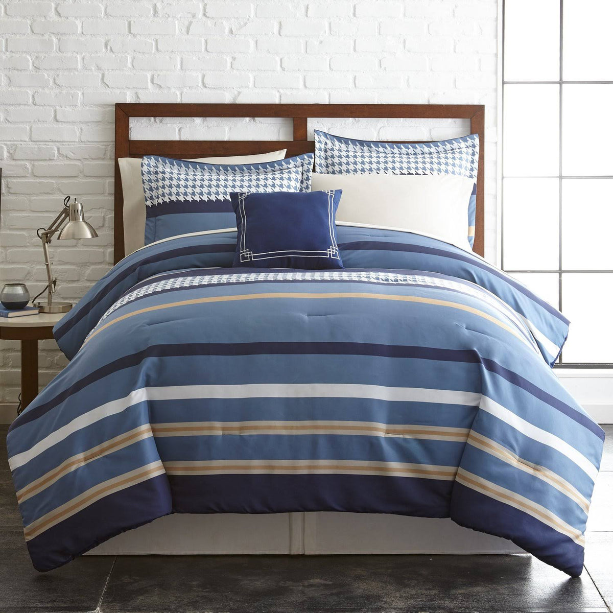 8 Piece Stripe Print California King Bed Set G72879