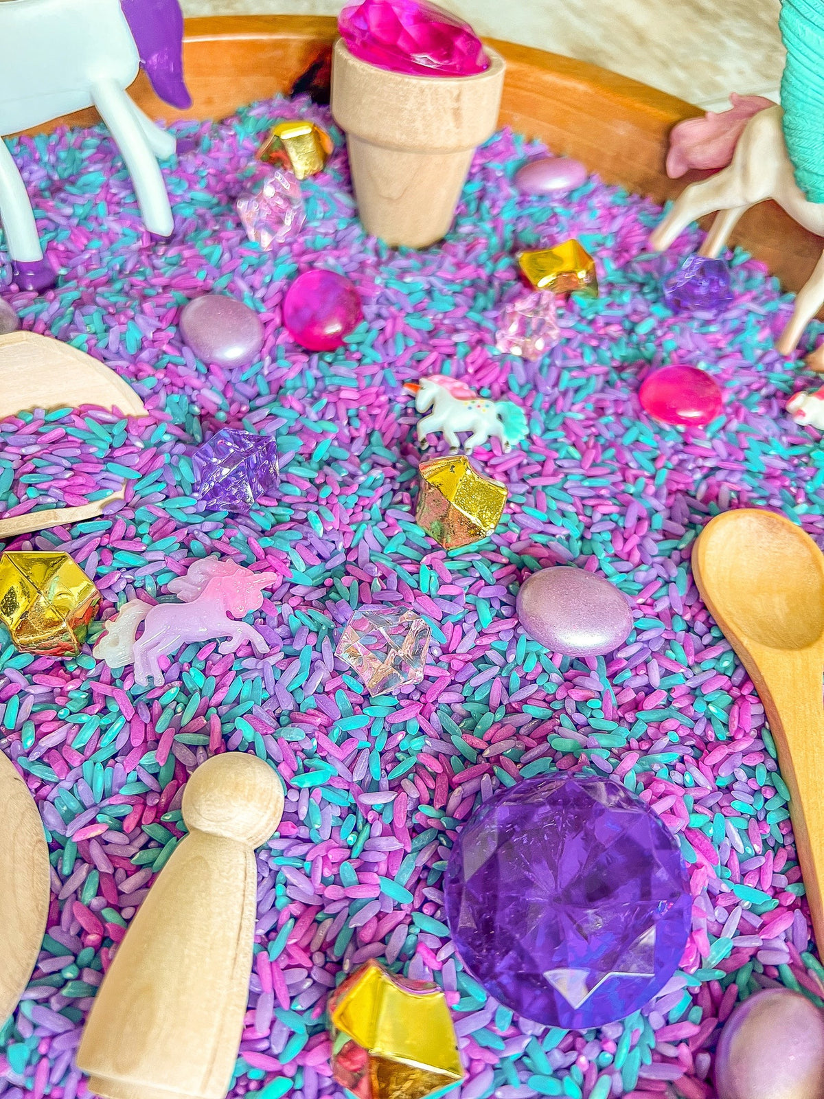 Unicorn Sensory Bin for Kids Toys O396502