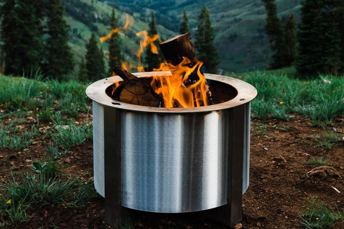 Stainless Steel Smokeless Fire Pit with SearPlate Rim A62203