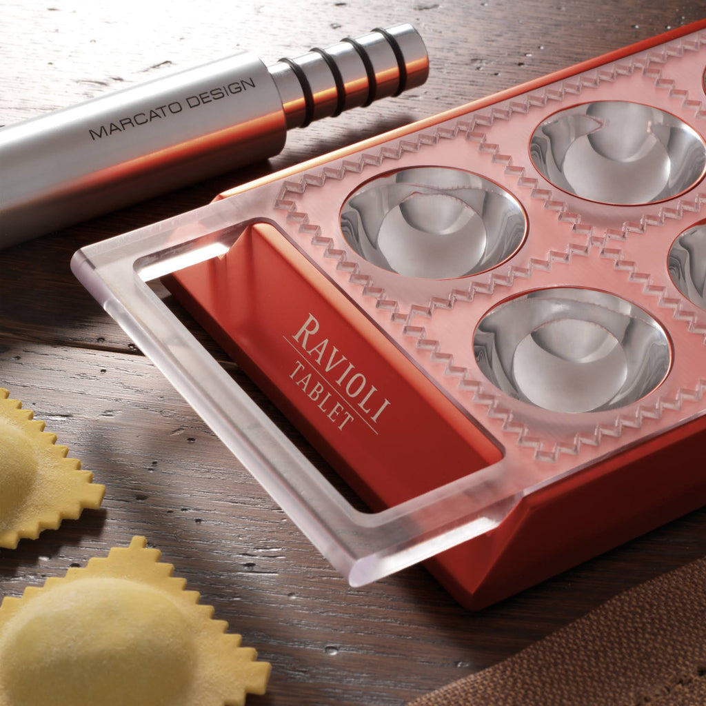 Red Pasta Maker C693